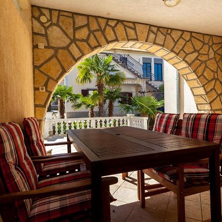Apartman Marija Apartment Njivice Luaran gambar