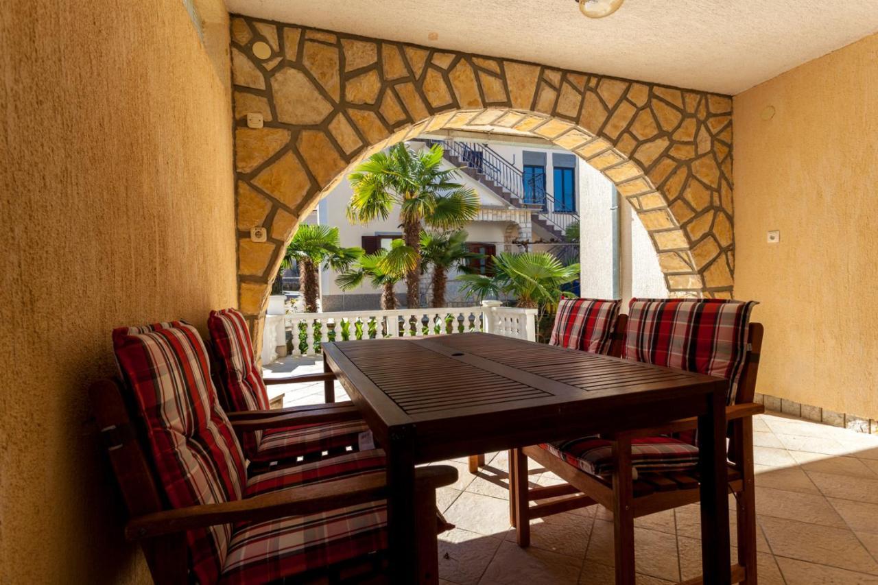 Apartman Marija Apartment Njivice Luaran gambar